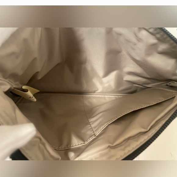 LIKE NEW Kate Spade Metro Spade Zip Pouch, Black Perforated hearts - Picture 10 of 12